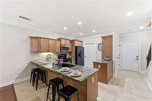 2826 Fox Wood Ln, Gainesville, GA 30504 - Photo 5