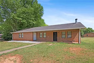 210 Tanglewood Ln, Monroe, GA 30656 - Photo 1