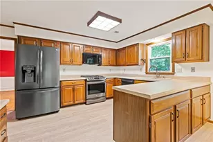 1307 Rivermist Dr, Lilburn, GA 30047 - Photo 15