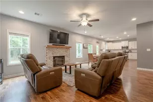 719 Fairview Rd, Brooks, GA 30205 - Photo 9