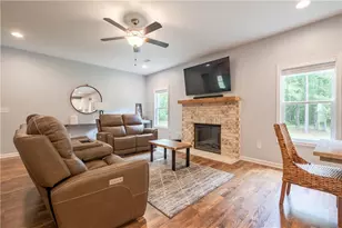 719 Fairview Rd, Brooks, GA 30205 - Photo 11