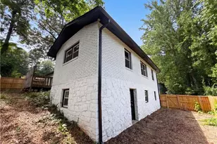 3807 Greenhill Dr, Atlanta, GA 30341 - Photo 5