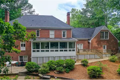 625 River Chase Point, Atlanta, GA 30328 - Photo 5