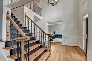 10100 Twingate Dr, Johns Creek, GA 30022 - Photo 7
