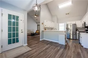727 8 Point Ct, Suwanee, GA 30024 - Photo 13