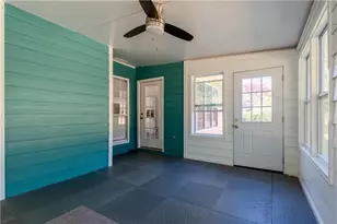 727 8 Point Ct, Suwanee, GA 30024 - Photo 33