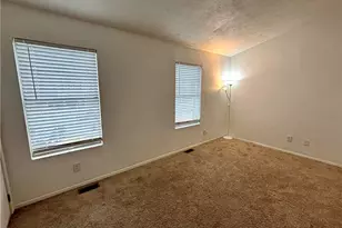 3923 Hancock Cir, Atlanta, GA 30340 - Photo 13