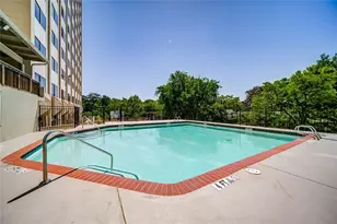 2479 Peachtree Rd NE, Atlanta, GA 30305 - Photo 9
