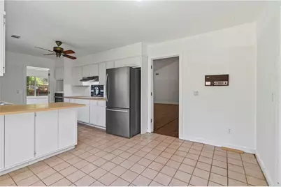 5132 Winterberry Drive, Stone Mountain, GA 30088 - Photo 13
