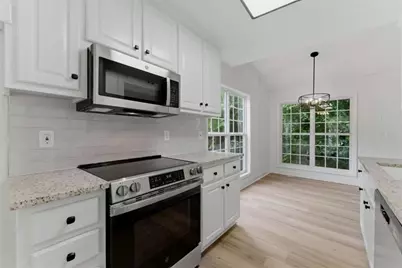 515 Ashland Manor Drive, Lawrenceville, GA 30045 - Photo 7