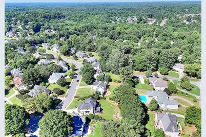 10590 Stonepoint Place, Johns Creek, GA 30097 - Photo 71