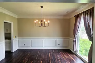 10590 Stonepoint Pl, Johns Creek, GA 30097 - Photo 3