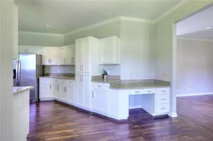 10590 Stonepoint Pl, Johns Creek, GA 30097 - Photo 19