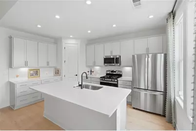 320 Salton Way, Hoschton, GA 30548 - Photo 9