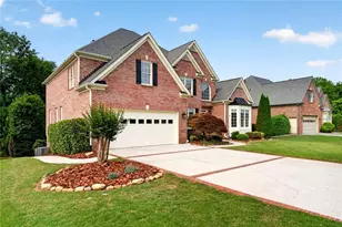 3913 Springtree Ln, Hoschton, GA 30548 - Photo 3