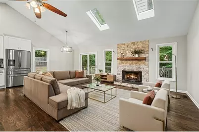 2708 Hawk Drive NE, Marietta, GA 30066 - Photo 3