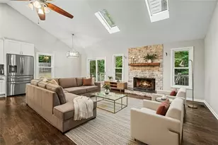 2708 Hawk Dr NE, Marietta, GA 30066 - Photo 3
