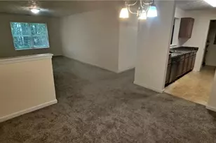 7104 Fairington Ridge Cir, Lithonia, GA 30038 - Photo 5