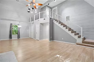 327 Lewis Cir, Commerce, GA 30529 - Photo 5