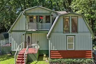 327 Lewis Cir, Commerce, GA 30529 - Photo 1