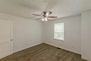 496 Radar Dr, Hapeville, GA 30354 - Photo 31