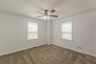 496 Radar Dr, Hapeville, GA 30354 - Photo 29