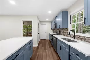 3022 Hillwood Dr NW, Lawrenceville, GA 30044 - Photo 7