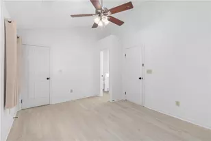 2883 Dresden Square Dr, Atlanta, GA 30341 - Photo 31