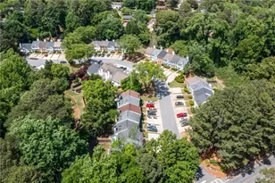 2883 Dresden Square Dr, Atlanta, GA 30341 - Photo 43