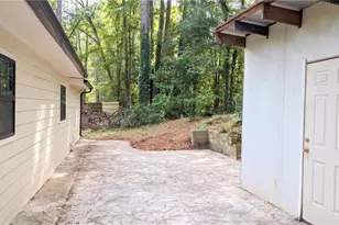3283 Pebble Dr, Atlanta, GA 30344 - Photo 21