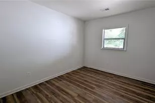 3283 Pebble Dr, Atlanta, GA 30344 - Photo 11