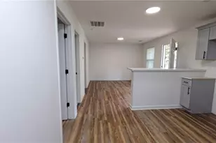 3283 Pebble Dr, Atlanta, GA 30344 - Photo 5
