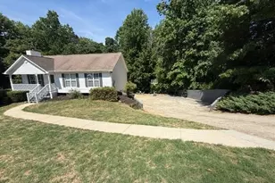 4098 Parks Rd, Flowery Branch, GA 30542 - Photo 3