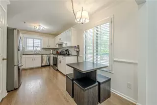 526 Gardenia Ln, Marietta, GA 30068 - Photo 7