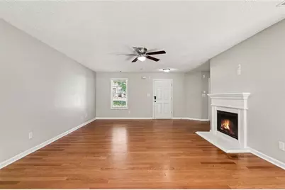 4489 Chestnut Lake Avenue, Lithonia, GA 30038 - Photo 5