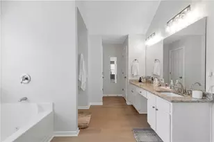 709 Roxholly Ln, Buford, GA 30518 - Photo 19