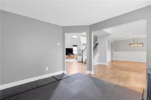 709 Roxholly Ln, Buford, GA 30518 - Photo 5