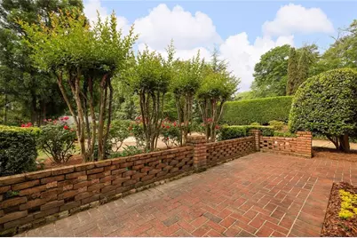 570 Rock Springs Road NE, Atlanta, GA 30324 - Photo 9