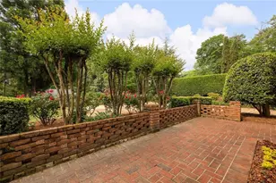570 Rock Springs Rd NE, Atlanta, GA 30324 - Photo 9