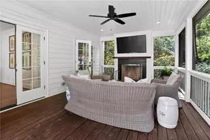 897 Glenbrook Dr NW, Atlanta, GA 30318 - Photo 15