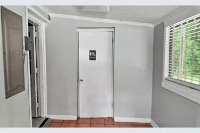 945 S Hairston Road, Stone Mountain, GA 30088 - Photo 23