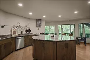 595 Overbrook Dr NW, Atlanta, GA 30318 - Photo 19