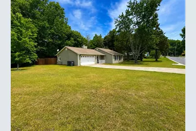 1460 Brays Mill Trace, Lawrenceville, GA 30044 - Photo 3