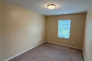 2330 McKenna Square Dr, Lithonia, GA 30058 - Photo 11