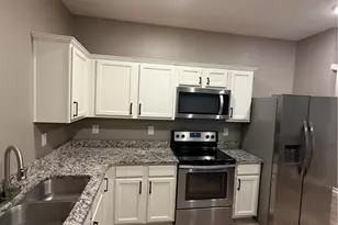 2330 McKenna Square Dr, Lithonia, GA 30058 - Photo 3