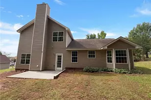 525 Michael Cir, Monroe, GA 30655 - Photo 5