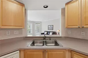 826 Sandringham Dr, Alpharetta, GA 30004 - Photo 11