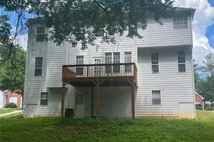 421 Holland Springs Dr, Powder Springs, GA 30127 - Photo 29