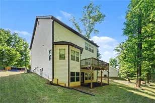 825 Sassafras Ln, Hoschton, GA 30548 - Photo 17