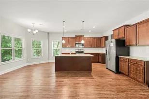825 Sassafras Ln, Hoschton, GA 30548 - Photo 7